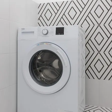 Optykow Spacious & Cosy With Parking By Renters *